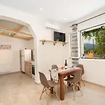 Ira's House 度假居 *