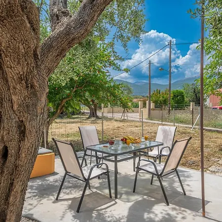 בית נופש Ira's House *