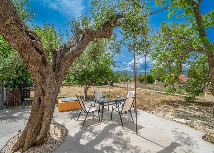 Ira's House Holiday home