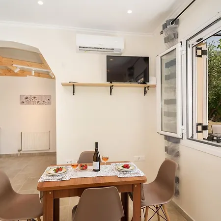 Ira's House בית נופש *