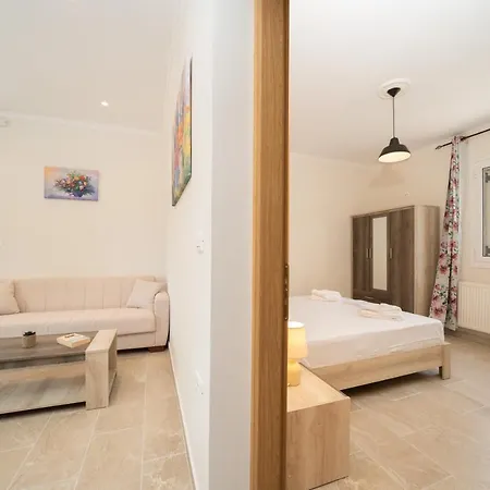 בית נופש Ira's House *