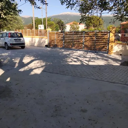 Ira's House סאמי